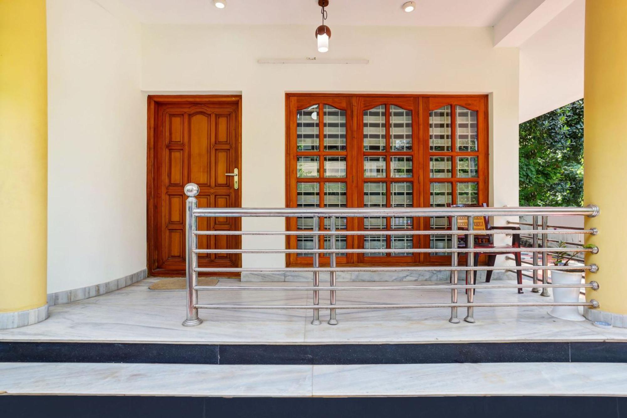 Super Hotel O Lm Residency Thiruvananthapuram Esterno foto