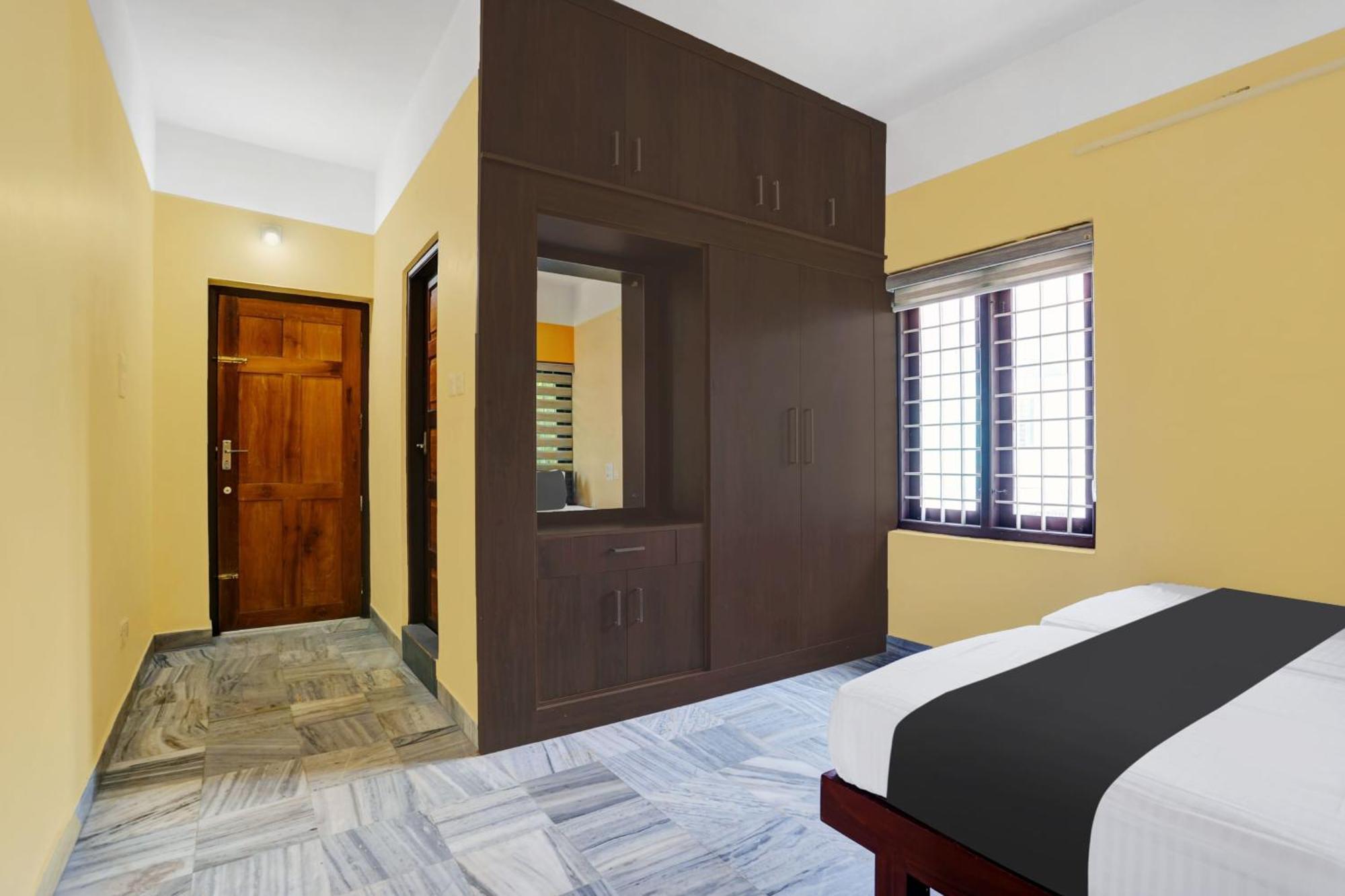 Super Hotel O Lm Residency Thiruvananthapuram Esterno foto